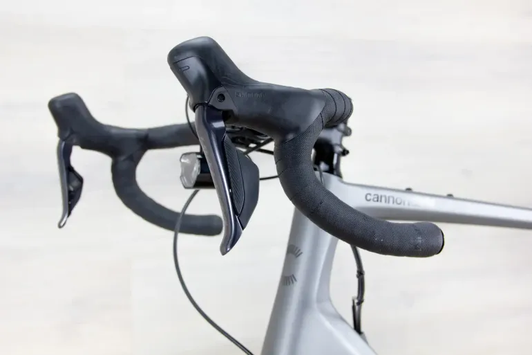 Used Cannondale Synopse 2 RLE 2024 Road & Gravel, Light Gray — image 17 of 18