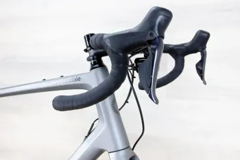 Used Cannondale Synopse 2 RLE 2024 Road & Gravel, Light Gray — image 11 of 18