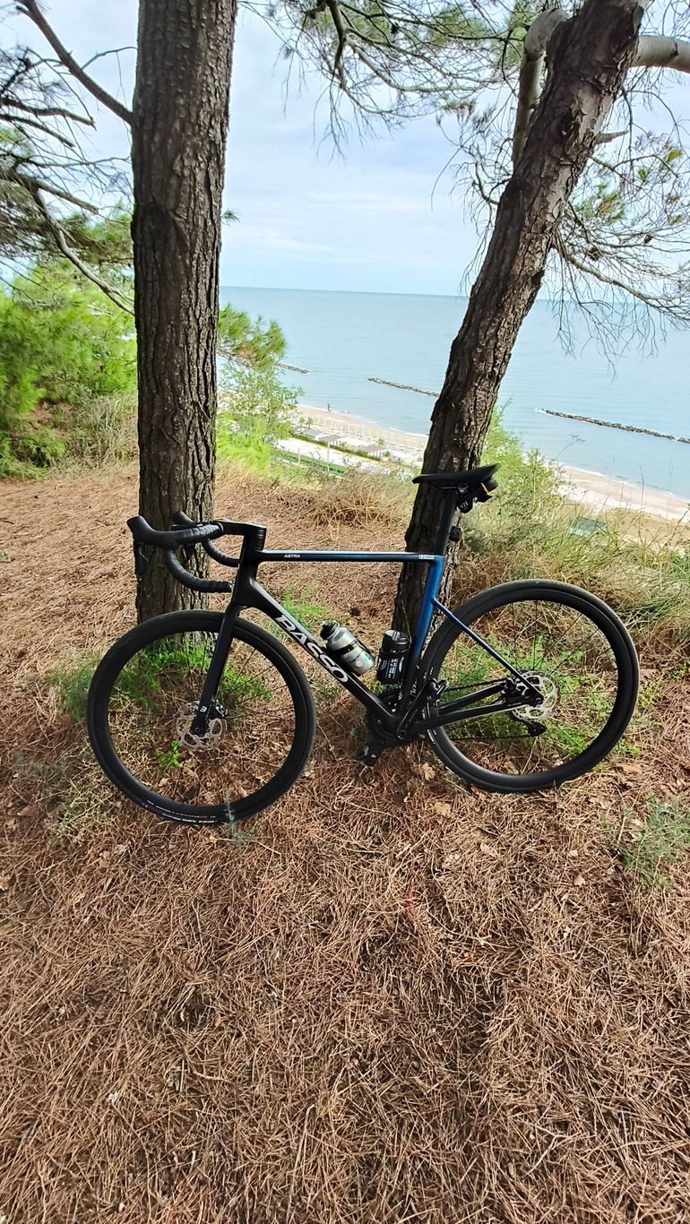 Used Basso Astra Shimano 105 Di2 2023 Road & Gravel, Black — image 2 of 7