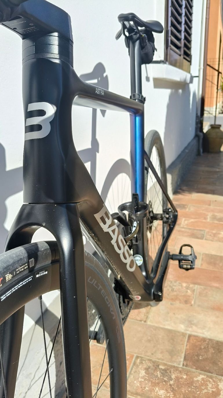 Used Basso Astra Shimano 105 Di2 2023 Road & Gravel, Black — image 4 of 7