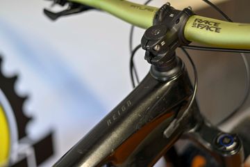 Brugt Giant Reign Advanced Pro 29 2 2022 2022 Mountainbike — billede 8 af 11