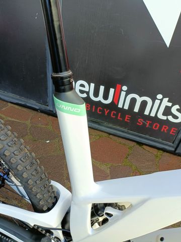 UNNO IKKI Elite 2025 2025 Mountainbike usato, Bianco — immagine 9 di 10