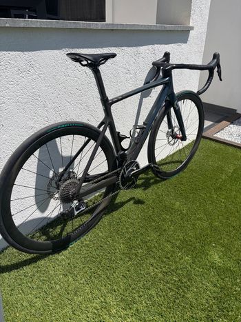 Used Scott Addict RC SRAM Red eTap AXS 2023 Road & Gravel, Blue — image 7 of 10