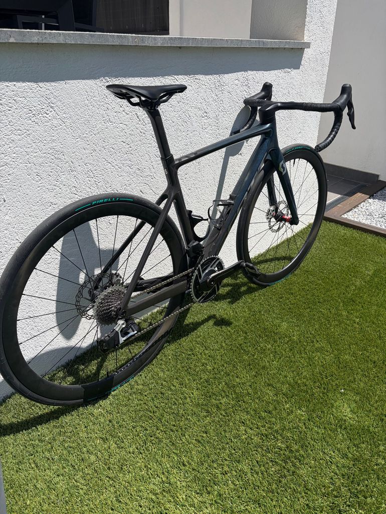 Used Scott Addict RC SRAM Red eTap AXS 2023 Road & Gravel, Blue — image 7 of 10