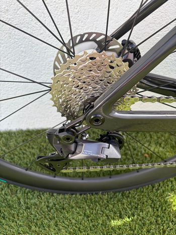 Scott Addict RC Shimano Ultegra Di2 2023 Road & Gravel d'occasion — image 10 sur 12