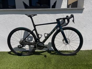 Used Scott Addict RC SRAM Red eTap AXS 2023 Road & Gravel