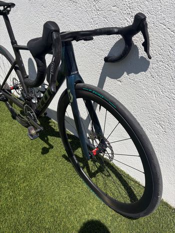 Used Scott Addict RC SRAM Red eTap AXS 2023 Road & Gravel, Blue — image 4 of 10
