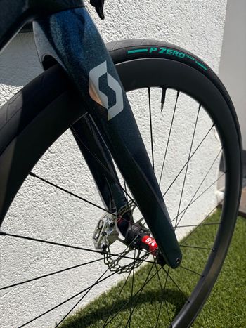 Used Scott Addict RC SRAM Red eTap AXS 2023 Road & Gravel, Blue — image 6 of 10