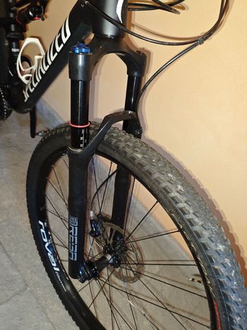 Used Specialized Men's Epic Comp 2018 2018 Mountainbike — image 5 of 6