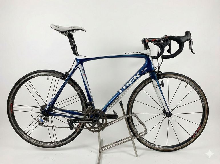 Used Trek Madone 6.9 Pro Campagnolo Superecord 2009 Road & Gravel, Blau — image 1 of 9