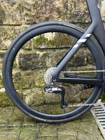 Brugt Canyon AeroRoad CFR 2023 2023 Road & Gravel — billede 5 af 9
