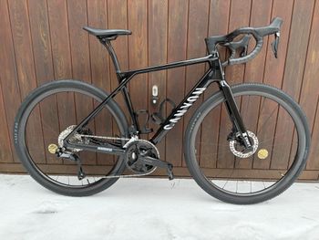 Used Canyon Endurace CF 7 Di2 G.34 2026 2026 Road & Gravel, Schwarz — image 1 of 13