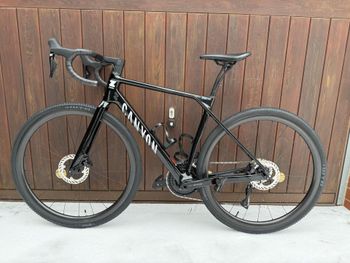 Used Canyon Endurace CF 7 Di2 G.34 2026 2026 Road & Gravel, Schwarz — image 2 of 13