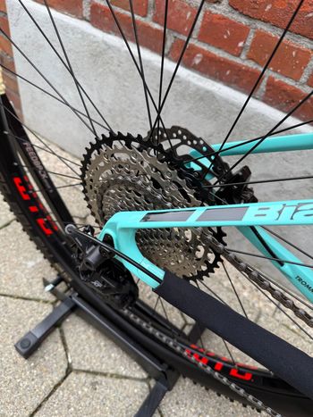Used Bianchi Bianchi Nitron 9.3 Carbon/Shimano XT/Size M/WTB/Rockshox/Good Condition! 2025 Mountainbike, Green — image 9 of 14