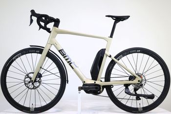 Used BMC Alpenchallenge AMP SPORT TWO 2021 2021 Urban, White — image 2 of 9