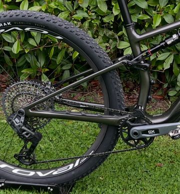 Used Specialized Epic 8 Expert 2025 2025 Mountainbike, Black, 29 — image 2 of 3
