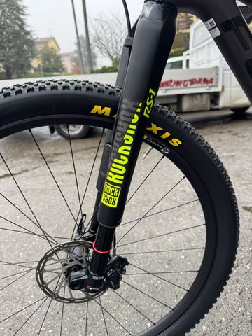 Käytetty Focus O1E FACTORY 2018 2018 Mountainbike — kuva 7 / 8