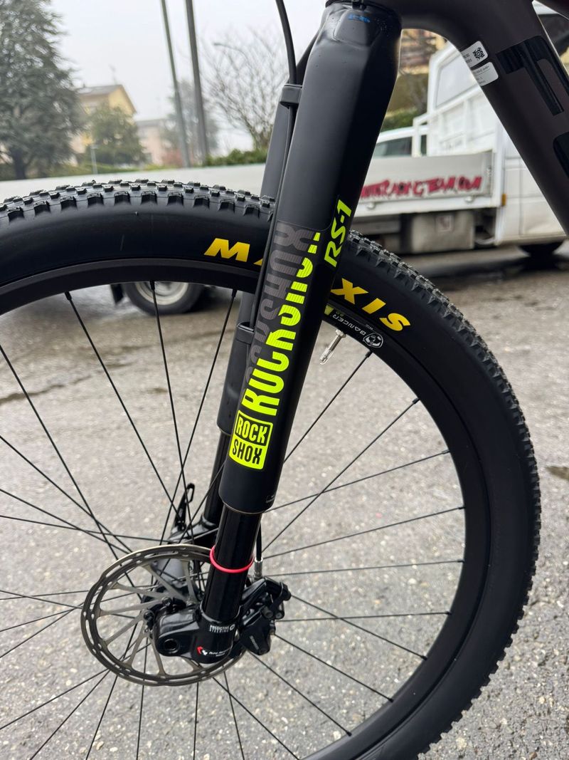 Käytetty Focus O1E FACTORY 2018 2018 Mountainbike — kuva 7 / 8