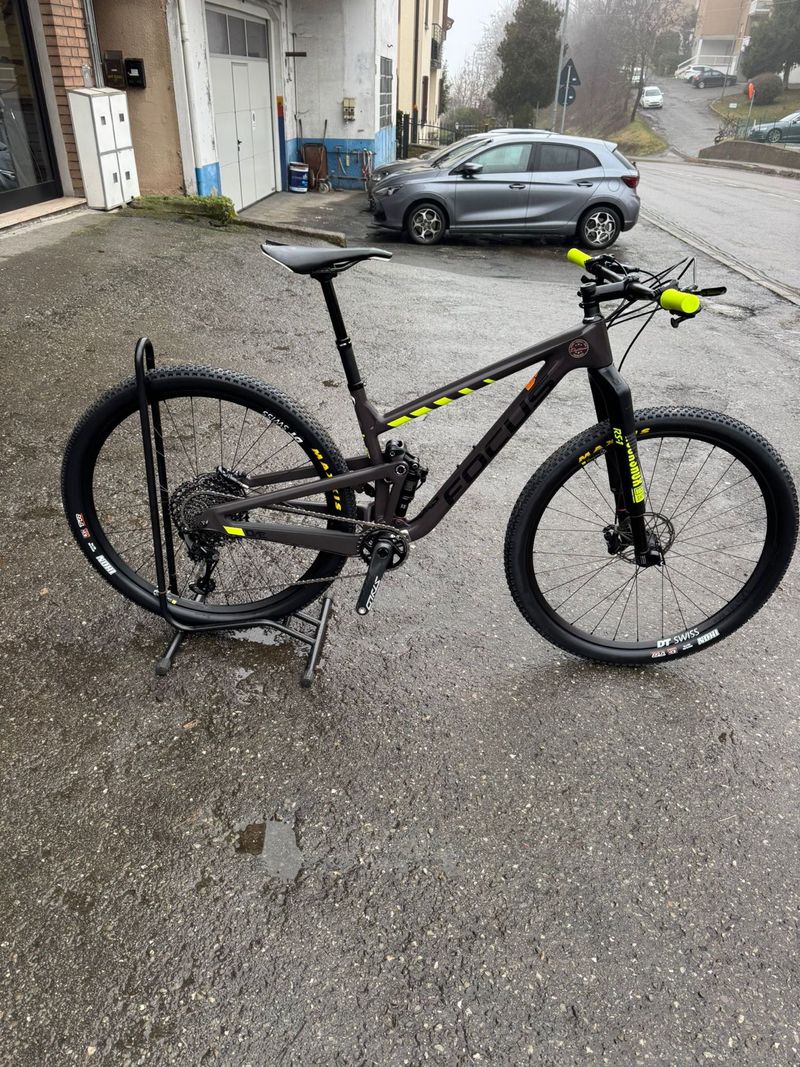Käytetty Focus O1E FACTORY 2018 2018 Mountainbike — kuva 1 / 8