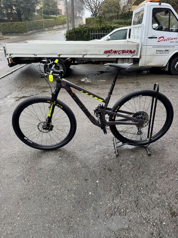 Käytetty Focus O1E FACTORY 2018 2018 Mountainbike — kuva 2 / 8