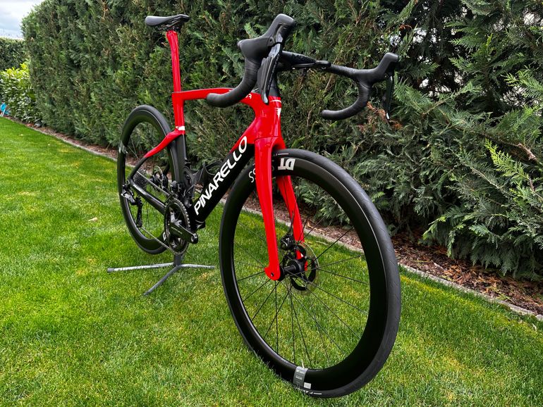 Used Pinarello DOGMA F DURA ACE Di2 Disc 2022 2022 Road & Gravel, Red — image 4 of 7