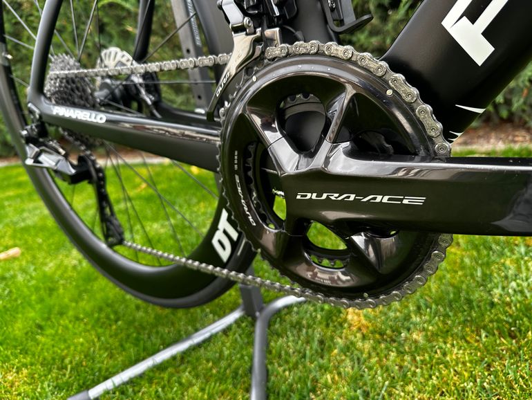 Used Pinarello DOGMA F DURA ACE Di2 Disc 2022 2022 Road & Gravel, Red — image 3 of 7