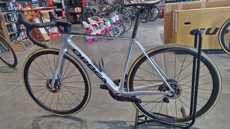Used Orbea ORCA M10iLTD PWR 2025 2025 Road & Gravel, Hellgrau — image 10 of 14