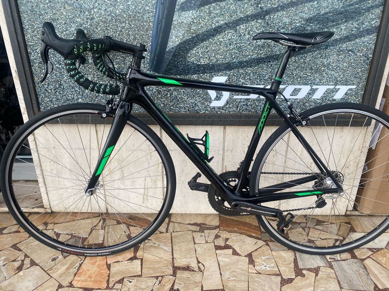 Scott ADDICT TEAM ISSUE 2016 2016 Road & Gravel usato, Nero — immagine 2 di 15