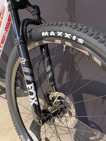 Brugt Intense SNIPER XC EXPERT 2023 2023 Mountainbike — billede 8 af 16