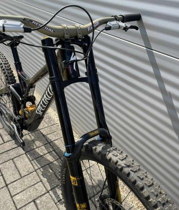 Specialized Demo Race 2025 2025 Mountainbike usato, Nero — immagine 7 di 7