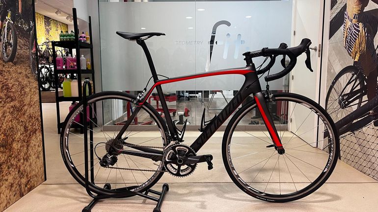 Used Specialized Tarmac Shimano Ultegra 2015 Road & Gravel, Black — image 1 of 9