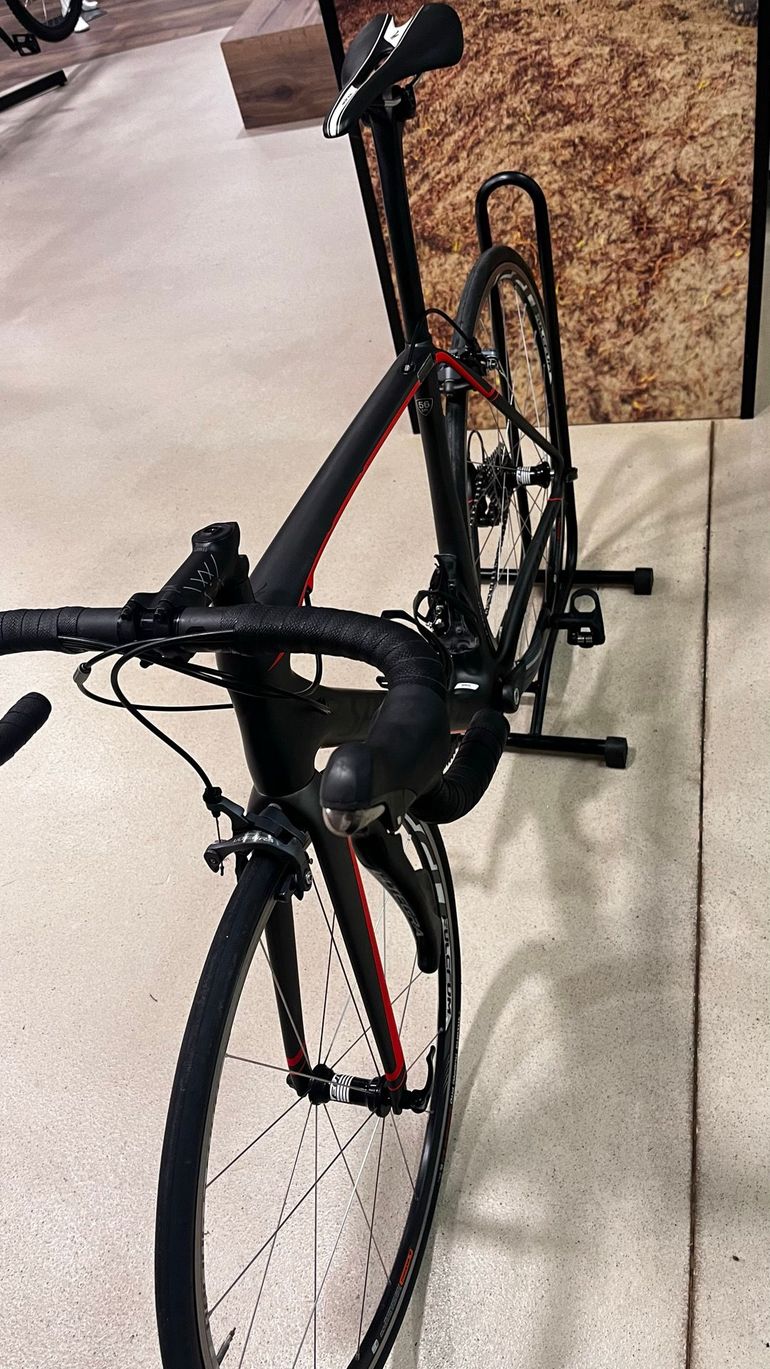 Used Specialized Tarmac Shimano Ultegra 2015 Road & Gravel, Black — image 6 of 9