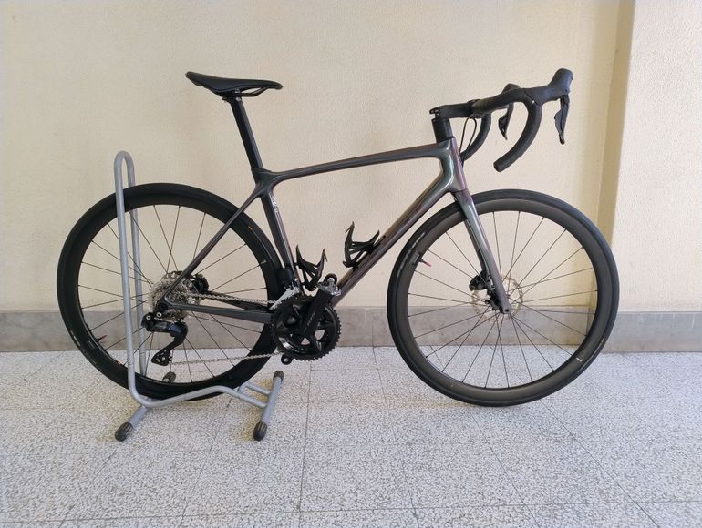 Used Giant TCR Advanced Pro Disc 1 Di2 2024 2024 Road & Gravel — image 1 of 11