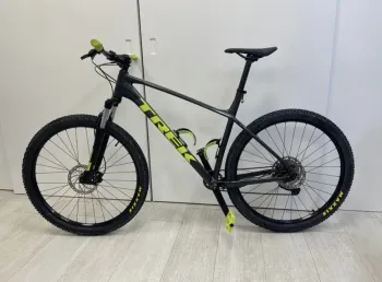 Gebrauchtes Trek Marlin 6 2022 Mountainbike, Schwarz — Bild 3 von 3