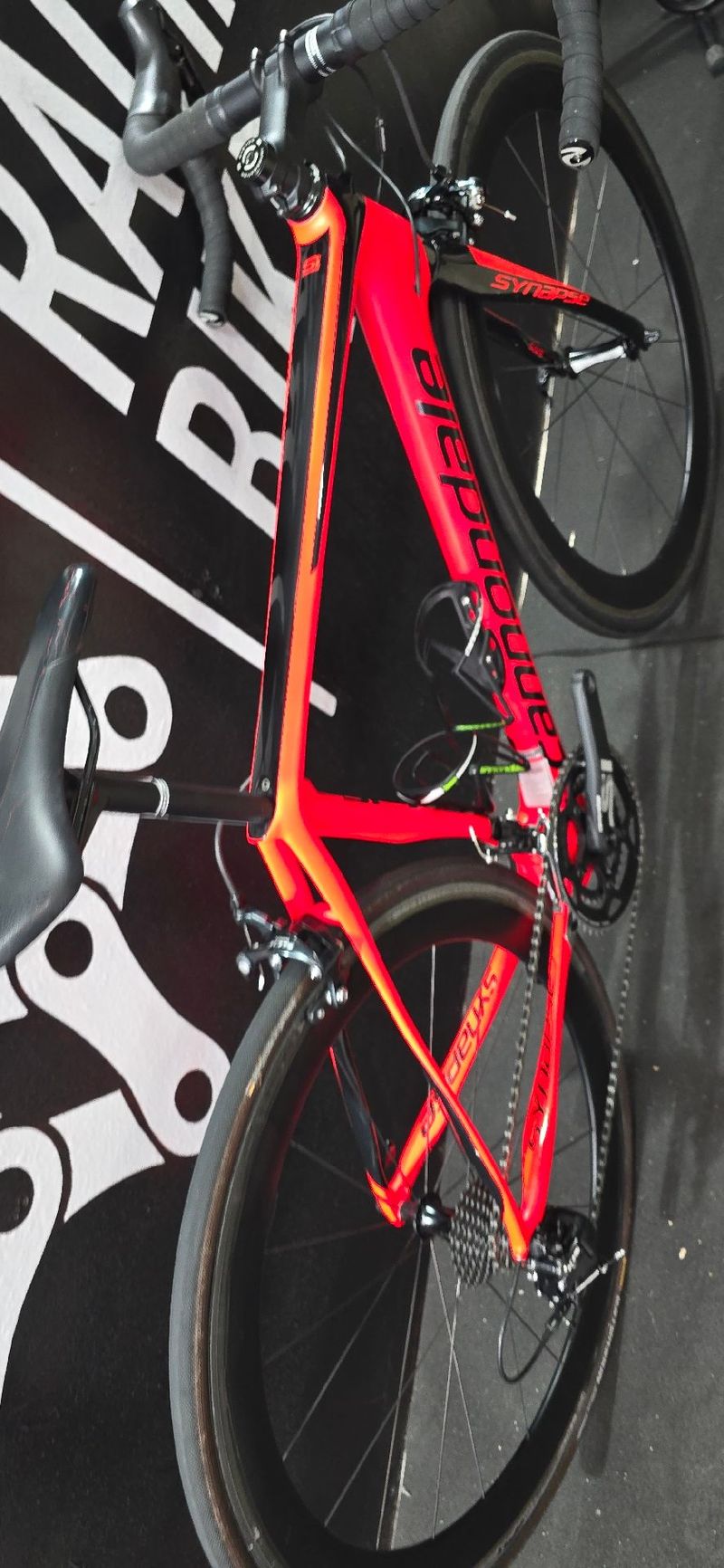 Tweedehands Cannondale Synapse Shimano 105 2021 Road & Gravel — afbeelding 7 van 8