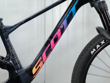 Gebrauchtes Scott Spark RC 700 2025 2025 Mountainbike, Schwarz, 27.5 — Bild 6 von 16