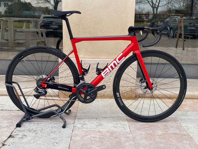 Used BMC Teammachine SLR01 DISC THREE 2019 2019 Road & Gravel — image 1 of 11