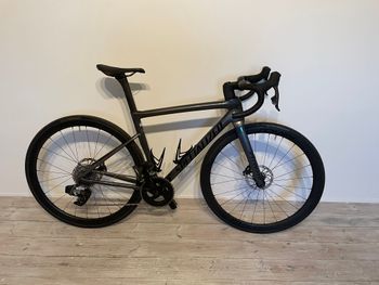 Specialized, Tarmac SL8 Expert - SRAM Rival eTAP AXS 2025