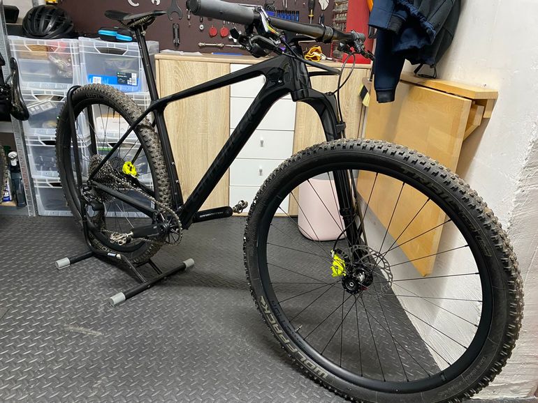 Used Cannondale F Si Carbon 1 2019 2019 Mountainbike, Negro — image 1 of 7