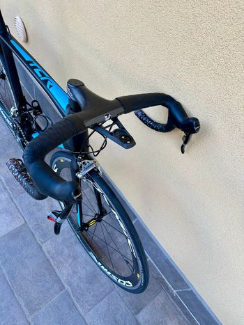 Used Giant Tcr SRAM Red 2016 Road & Gravel, Black — image 3 of 6
