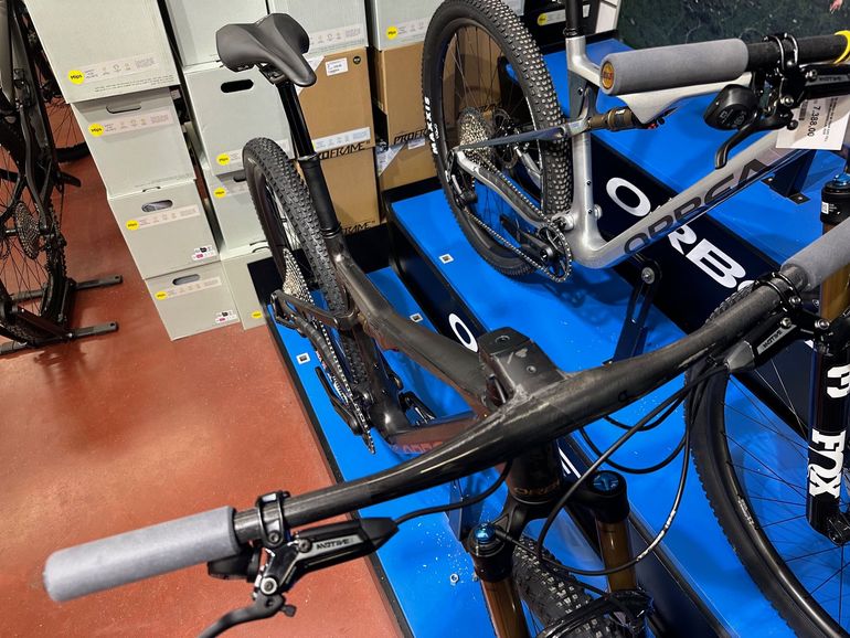 Used Orbea OIZ M-TEAM AXS 2026 2026 Mountainbike — image 8 of 13
