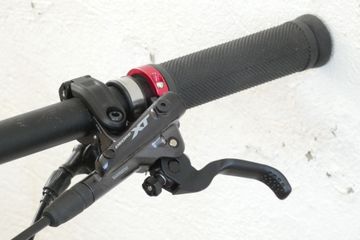 Used Production Privée Shan Shimano Deore XT 2023 Mountainbike, Light Gray — image 5 of 7