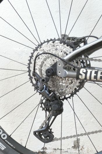 Used Production Privée Shan Shimano Deore XT 2023 Mountainbike, Light Gray — image 3 of 7