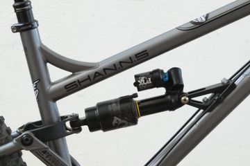 Used Production Privée Shan Shimano Deore XT 2023 Mountainbike, Light Gray — image 4 of 7