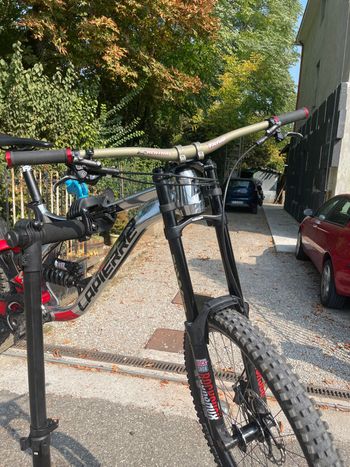 Used Lapierre DH World-cup | 2018 2018 Mountainbike, Light Gray — image 2 of 9