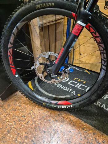 Used Specialiced Stumpjumper Carbonio 27,5 2015 Mountainbike — image 6 of 14