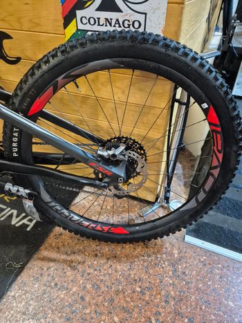 Used Specialiced Stumpjumper Carbonio 27,5 2015 Mountainbike — image 7 of 14