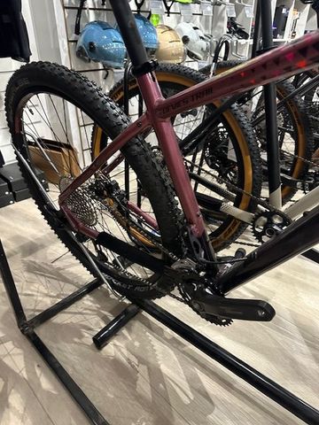 Used Stevens Devil´s Trail 2024 2024 Mountainbike, Purple, 27.5 — image 4 of 4