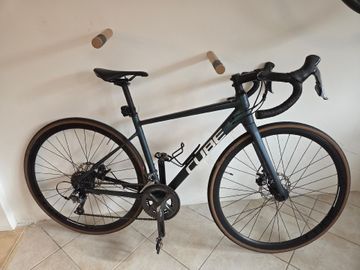 CUBE Attain Shimano Claris 2023 Road & Gravel usato, Nero — immagine 1 di 10