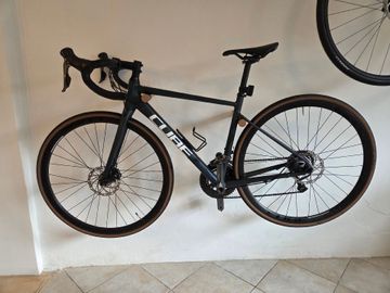 CUBE Attain Shimano Claris 2023 Road & Gravel usato, Nero — immagine 2 di 10